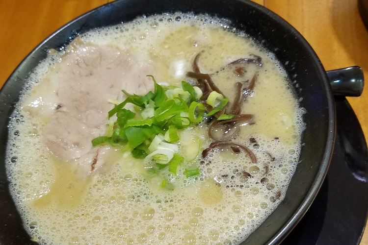 一幸舎の泡系豚骨ラーメン2